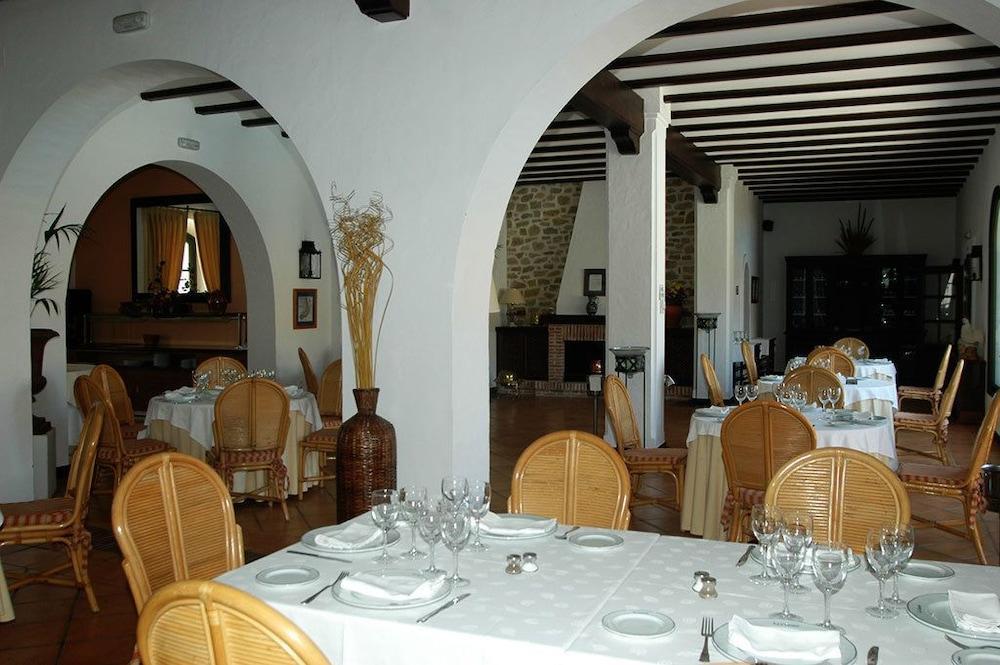 Hostal Dona Lola Marina Zahara de los Atunes Exterior foto